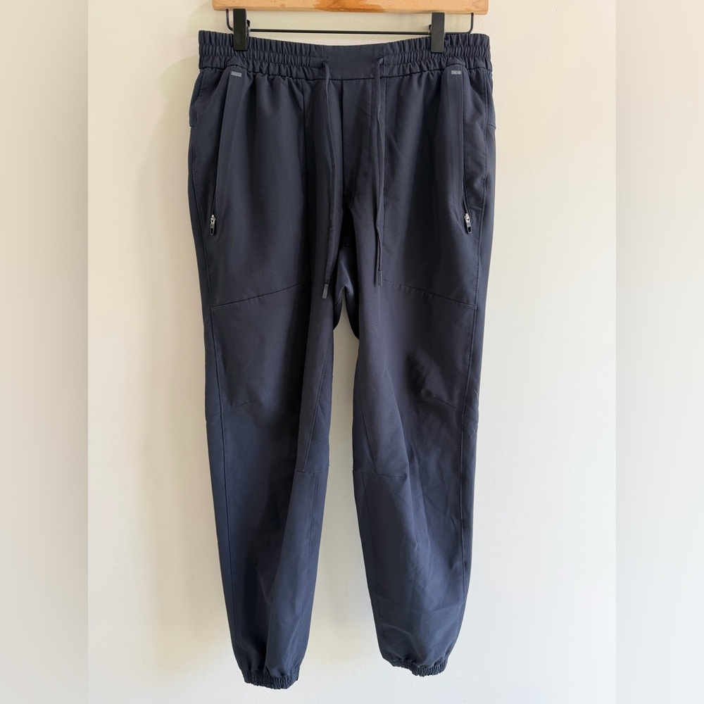 Lululemon License to Train Joggers Men’s size M